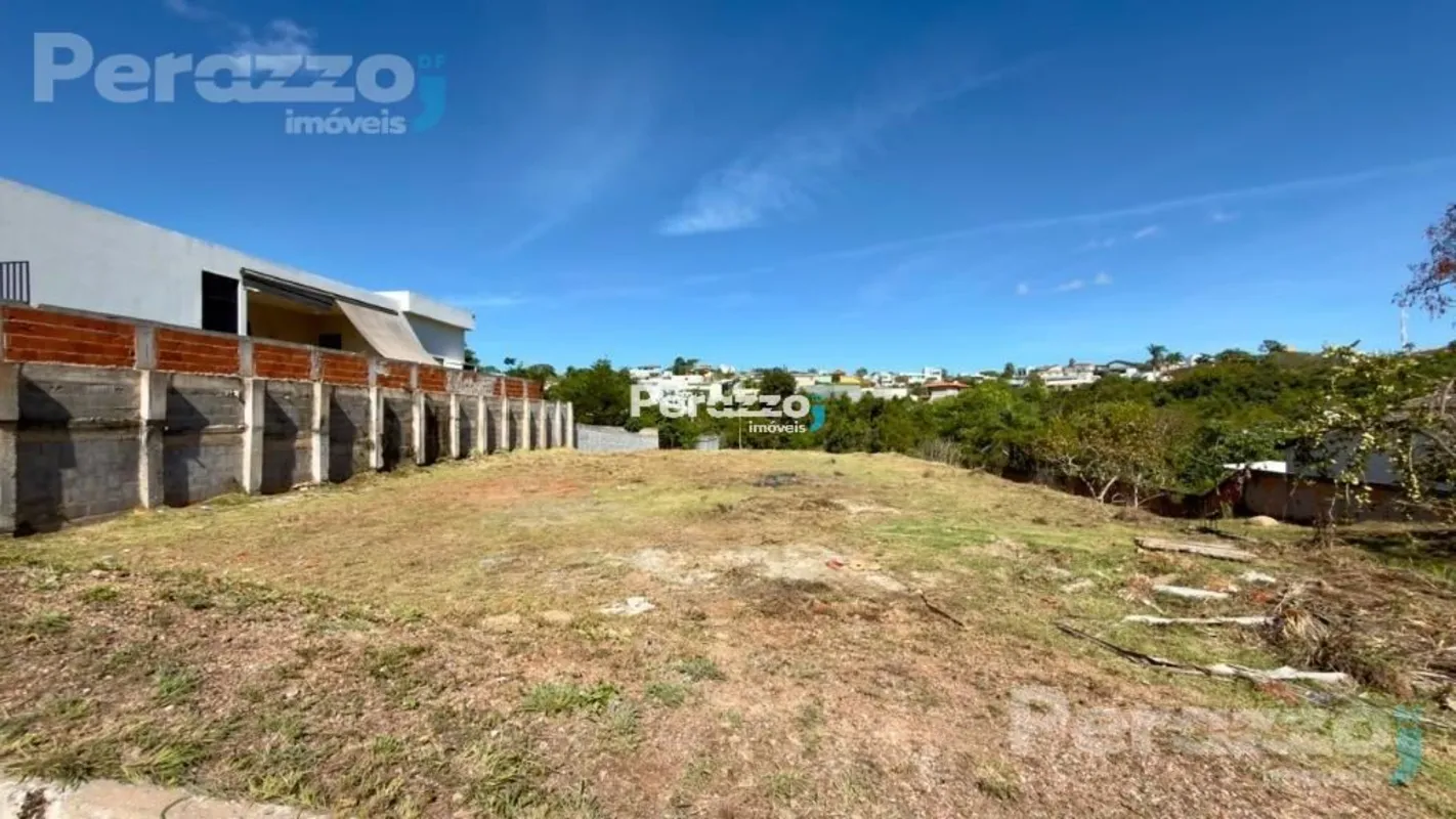 Excelente Oportunidade de Investimento: Terreno de 1.071,74m² no Condomínio Ouro...