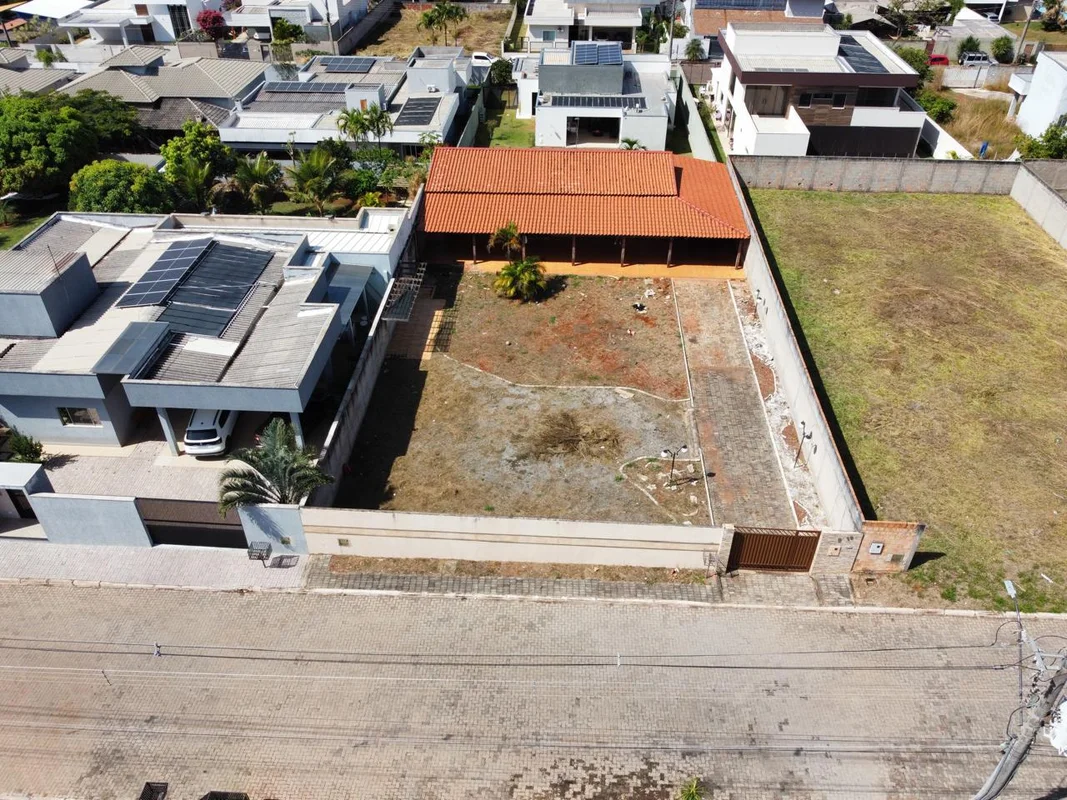 CASA TÉRREA À VENDA EM TERRENO COM 700M² | PRIVÊ MORADA SUL ETAPA CUma excelente...