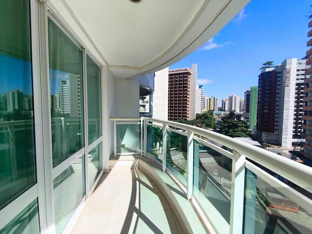 Descubra um loft moderno e acolhedor na SHN Quadra 1, ASA NORTE, Brasília, com p...