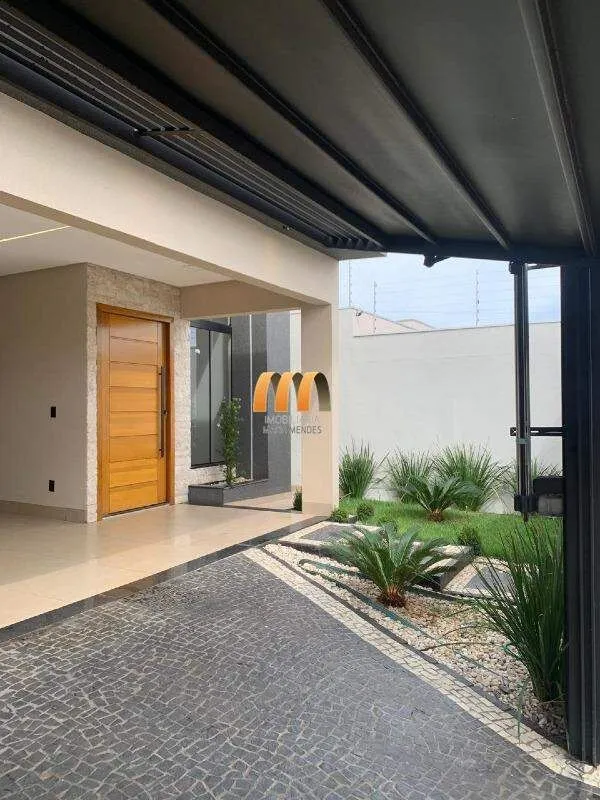 Casa com 3/4 sendo 1 suíte;Banheiro social;Área gourmet com churrasqueira:Garage...