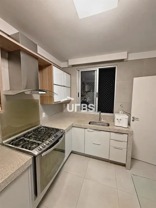 COD U-0033614 - Apartamento com 97 m² de área privativa, localizado no Centro de...