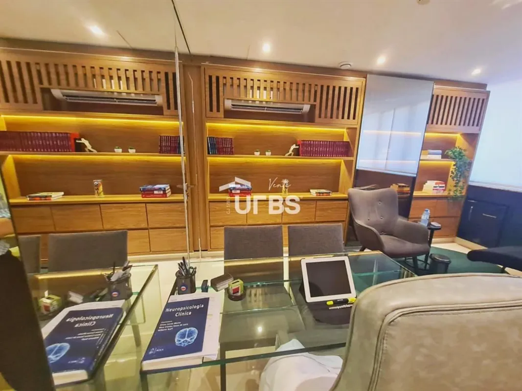 COD U-0033372 - Sala comercial com 32,98 m², localizada em um dos empreendimento...