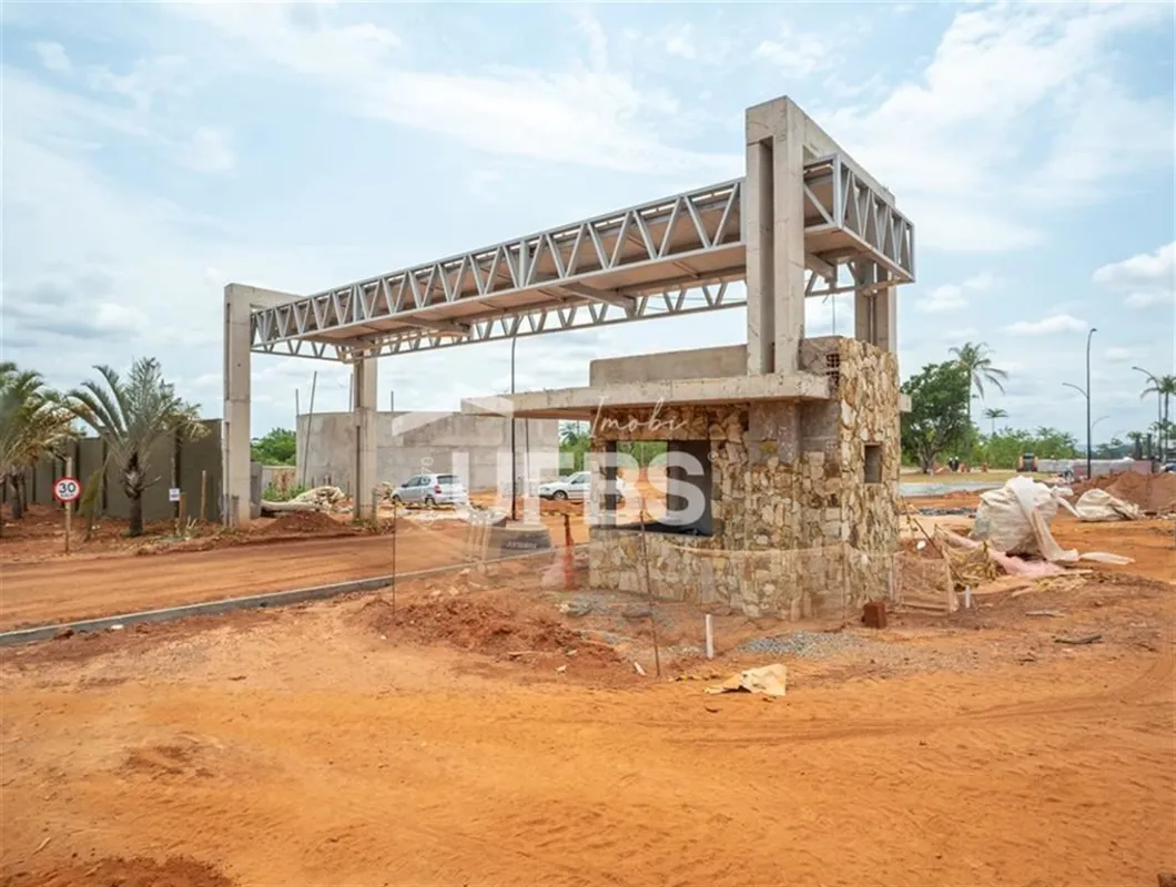 COD U-0031901 - Lote de esquina com 489 m² à venda no Parqueville Figueira uma d...