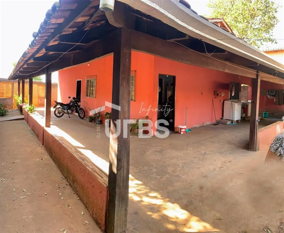 COD U-0028691 - Casa térrea com 3 quartos, sala ampla, cozinha funcional e varan...