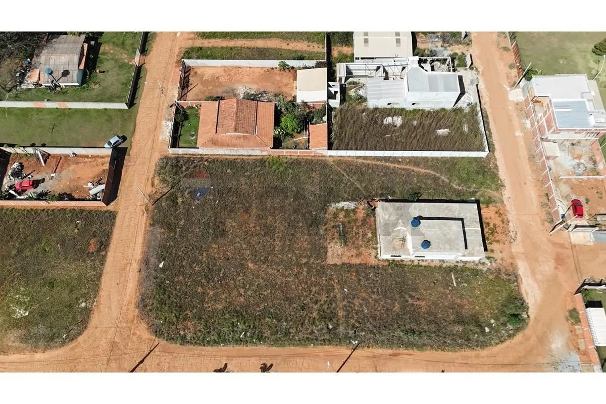 Lote residencial na colonia agricola 26 de setembro medindo 12X33 total 400 metr...
