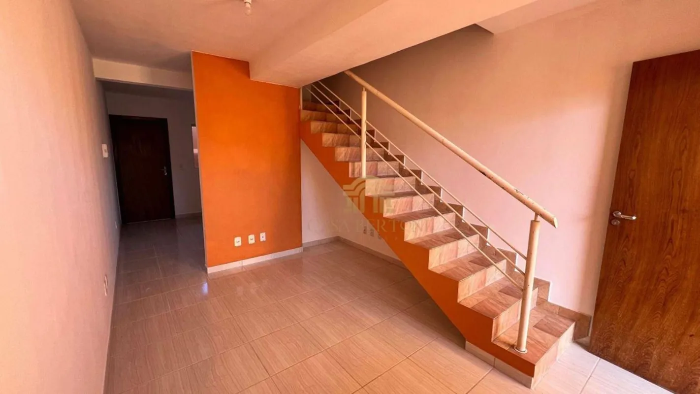 SOBRADO NO PEDREGAL PARQUE ESTRELA DALVA VI COM 2 QUARTOS NO LOTE DE 95M² 1 VAGA...