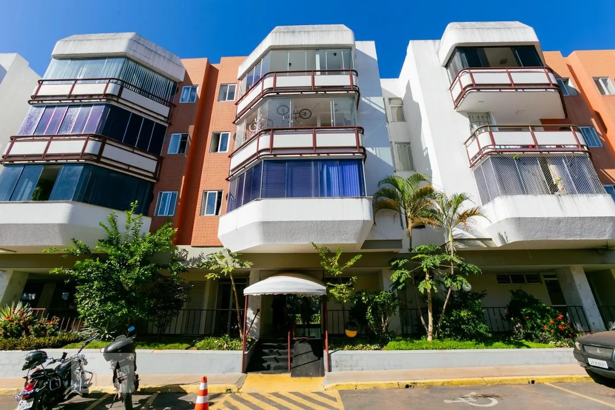 Apartamento à venda no Edifício Oxford, localizado na SHCGN 707, Asa Norte, uma ...