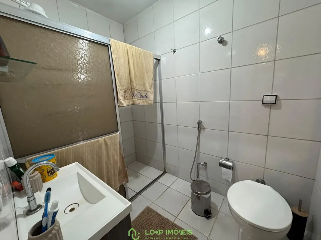 Excelente oportunidade na Quadra 15 de Sobradinho!O imóvel conta com:- 2 salas a...