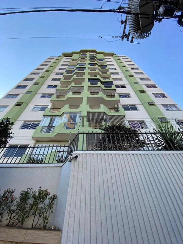 Apartamento com 120 m² de área privativa, muito bem localizado no Residencial Ar...
