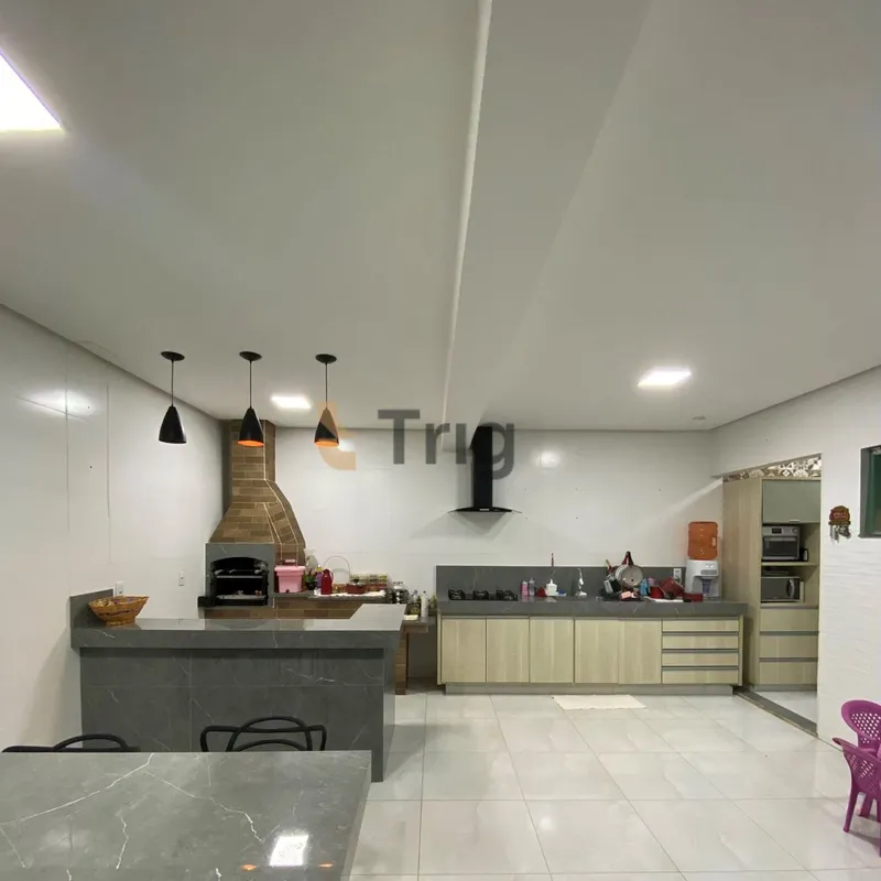 Casa em condomínio fechado com ambientes funcionais, excelente aproveitamento do...
