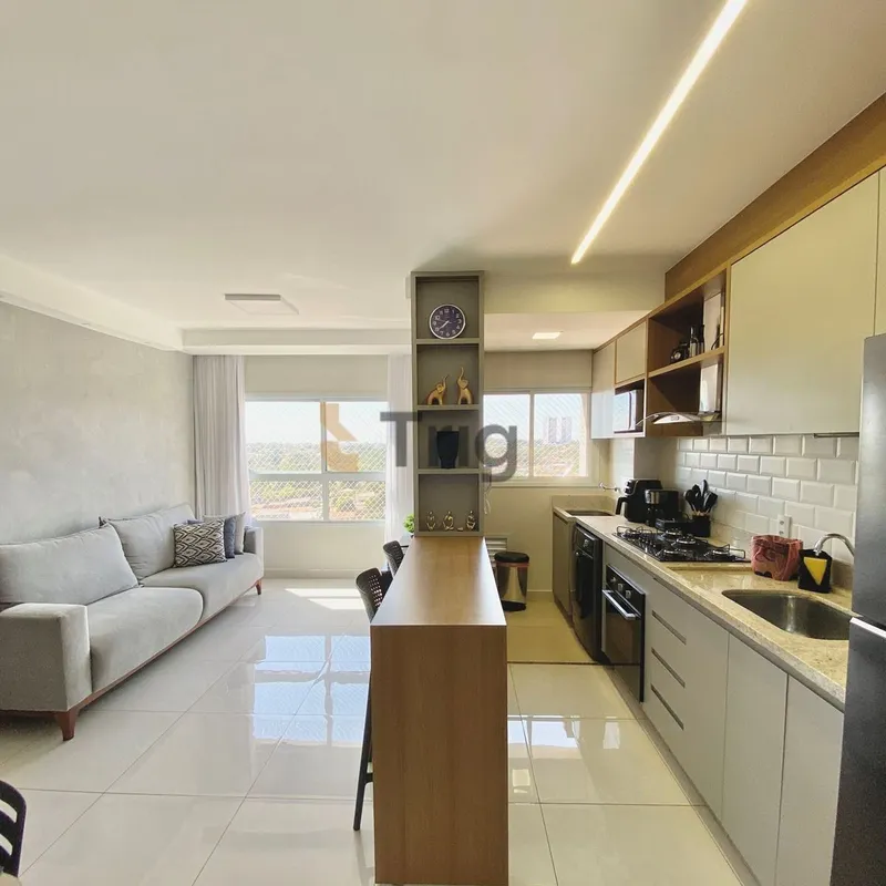 Apartamento mobiliado, em andar alto e posição nascente, ideal para quem busca c...