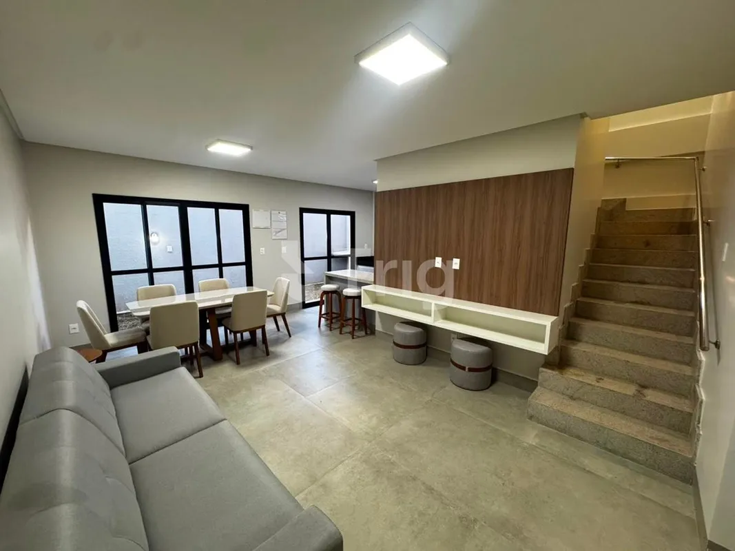 Sobrado novo com 160 m² de área construída, excelente padrão de acabamento, ambi...