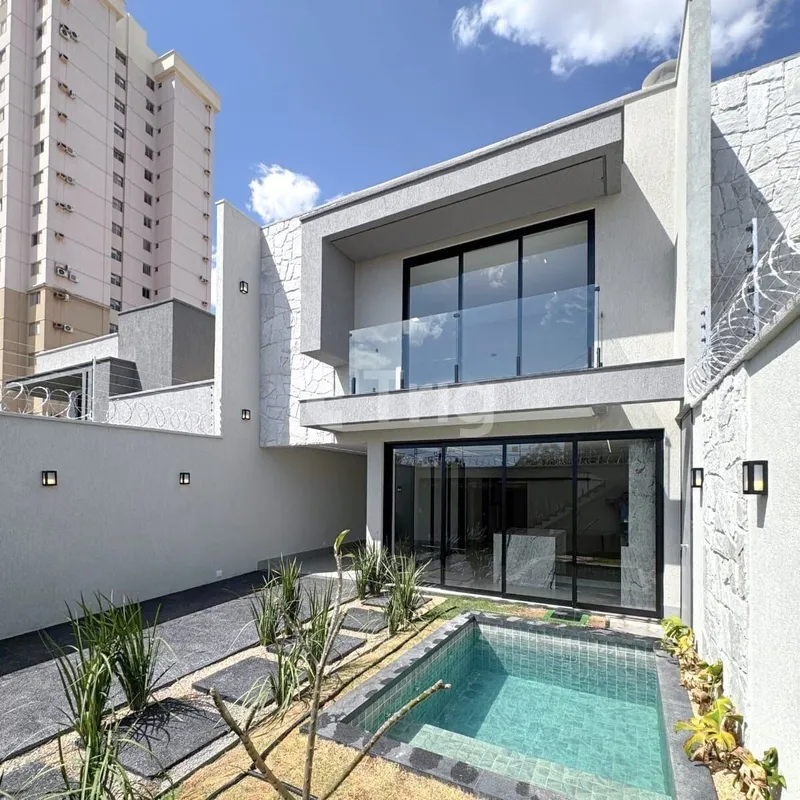 Sobrado novo, moderno e com acabamento de alto padrão, ideal para quem busca con...