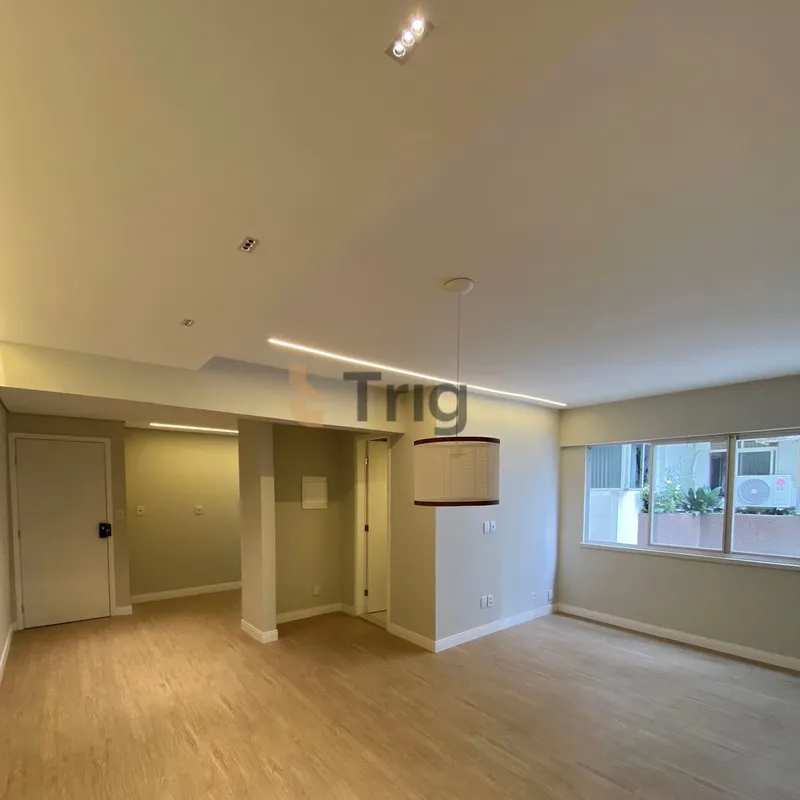 Apartamento com 84 m² de área privativa, recém-reformado, com planta funcional q...