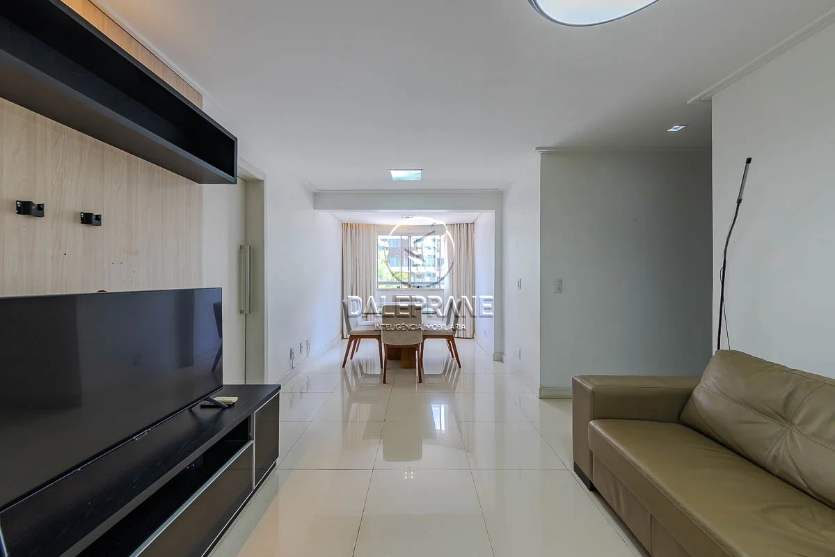 DALEPRANE INTELIGÊNCIA IMOBILIÁRIA VENDE ! "Oportunidade Única! Apartamento de C...