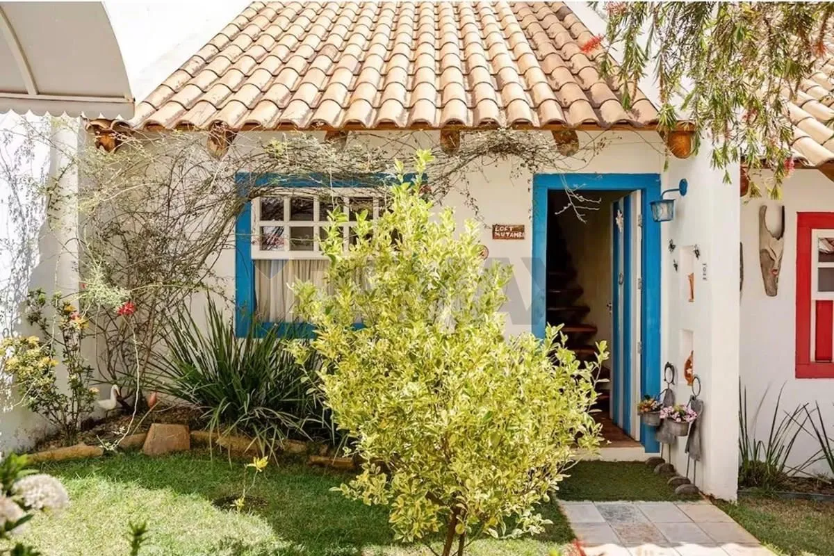 O Loft Mutamba, fica no Bairro do Bonfim, em Pirenópolis-GO.Pirenópolis é uma ci...