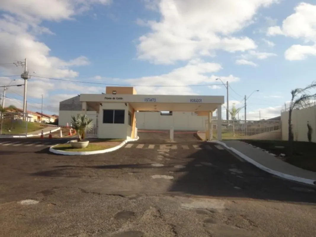 Aluguel | Casa em Condomínio Fechado | Flores de Goiás Conforto, segurança e laz...