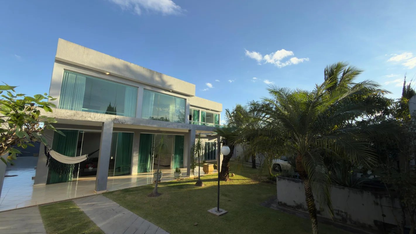 Sobrado de Alto Padrão à Venda | Rua 07 – Vicente PiresValor: R$ 1.500.000,00Apr...