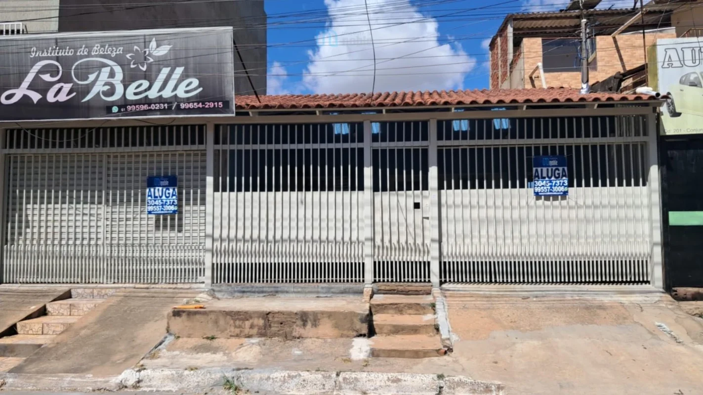 CASA 4 QUARTOS COM LOJA – QUADRA 201 – RECANTO DAS EMASA Noble Imobiliária aluga...