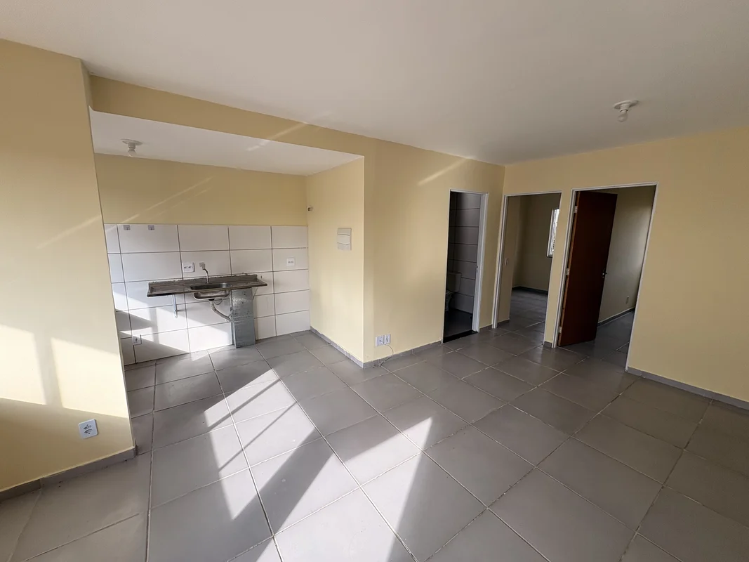 Descubra um apartamento acolhedor no QS 10 Conjunto 2, Riacho Fundo II, DF, perf...