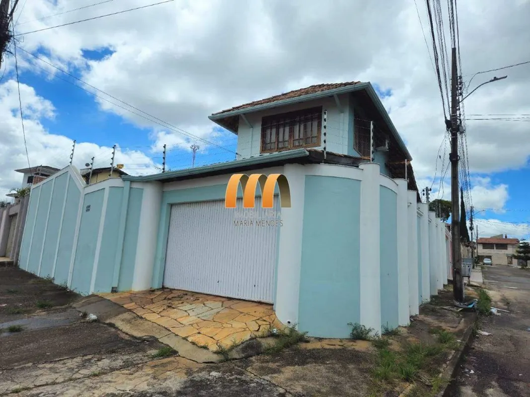 Excelente casa residencial com 3 quartos, sendo 1 suíte, além de 2 banheiros, of...