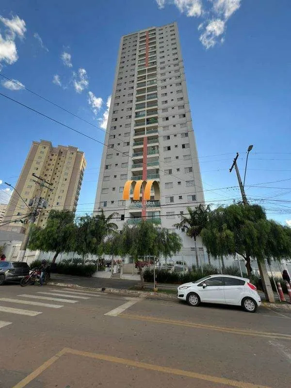 Apartamento em andar alto:3/4 sendo 1 suíte;banheiro social;2 vagas;sacada;cozin...