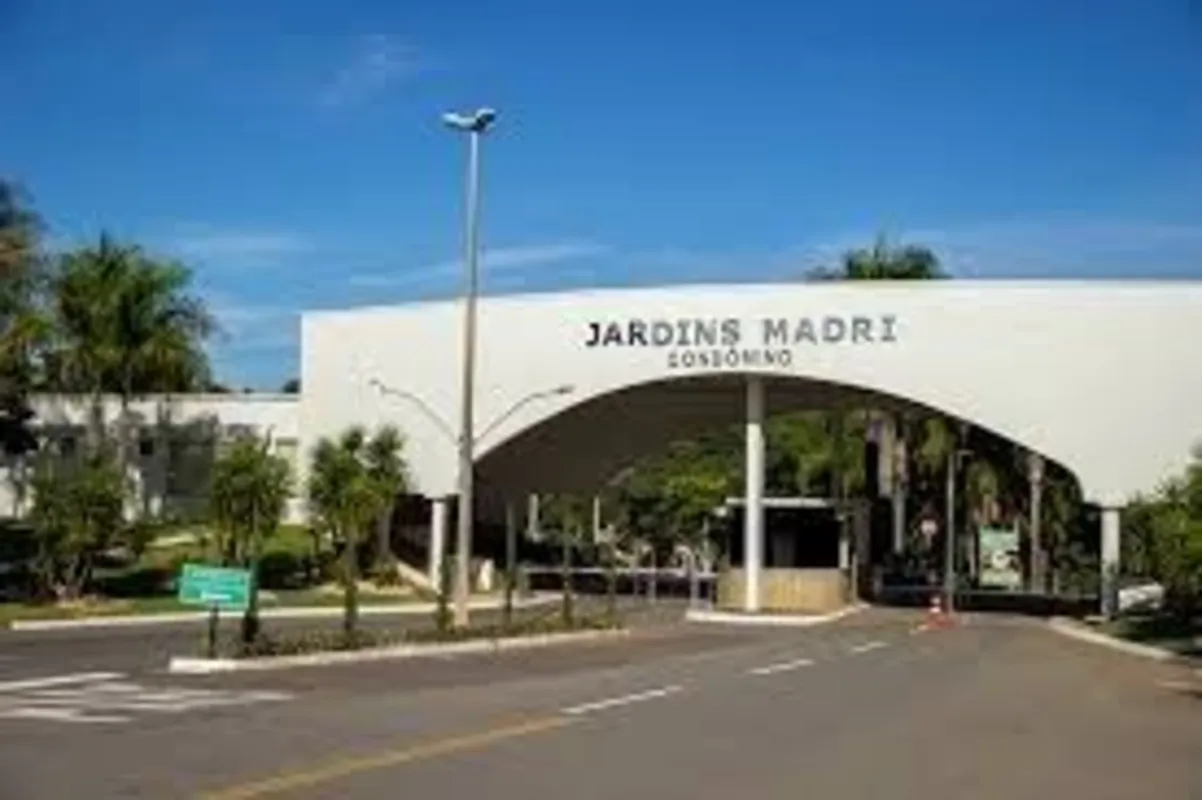 Lote à Venda - Jardins Madri | Goiânia - GOValor: R$ 1.120.000,00Área: 422m²Exce...