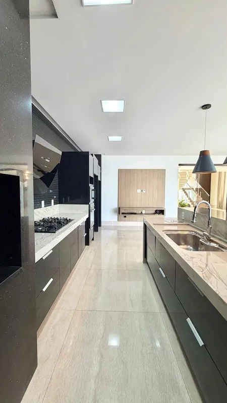 Sobrado em Condomínio à Venda - Jardins Verona | Goiânia - GOValor: R$ 3.490.000...