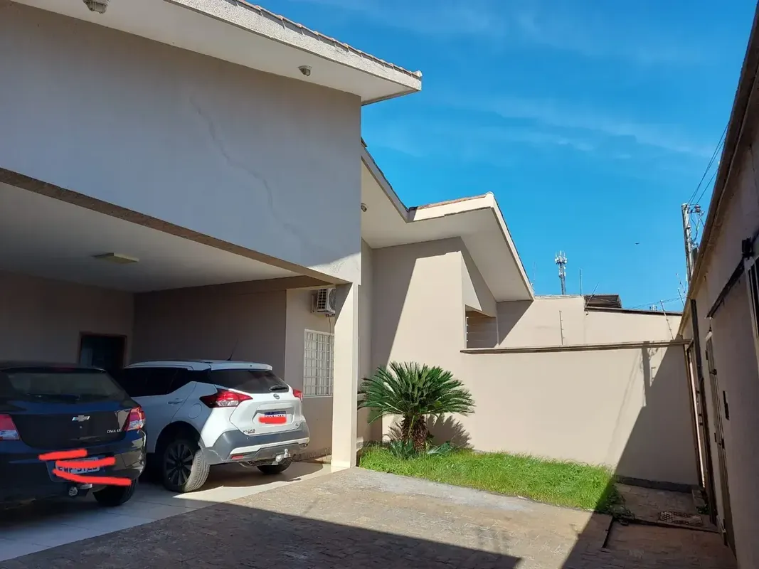 Casa à Venda - Setor São José | Goiânia - GOValor: R$ 1.200.000,00Área: Lote 586...