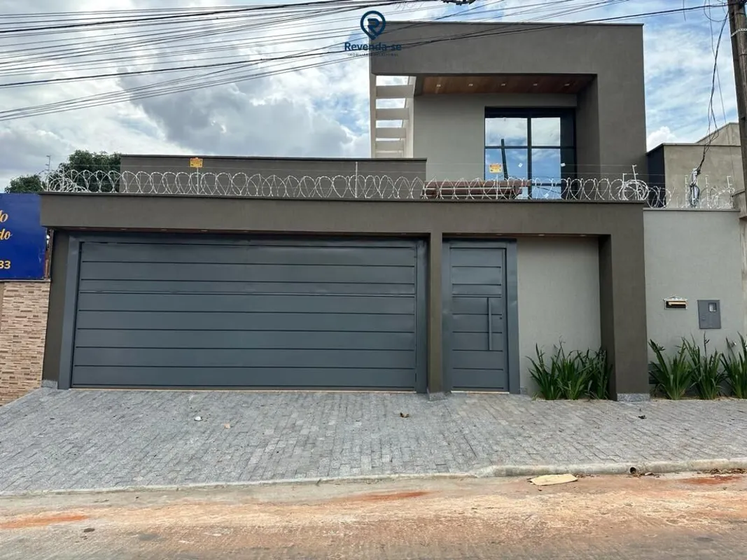 Vende-se Casa em Cristina II, Trindade, Goias!Valor: R$ 1.500.000,00Area constru...