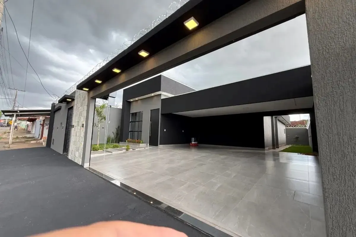 Casa 3 Quartos para Venda no Setor Santos Dumont - GoiâniaVenda: R$1.200.000,003...