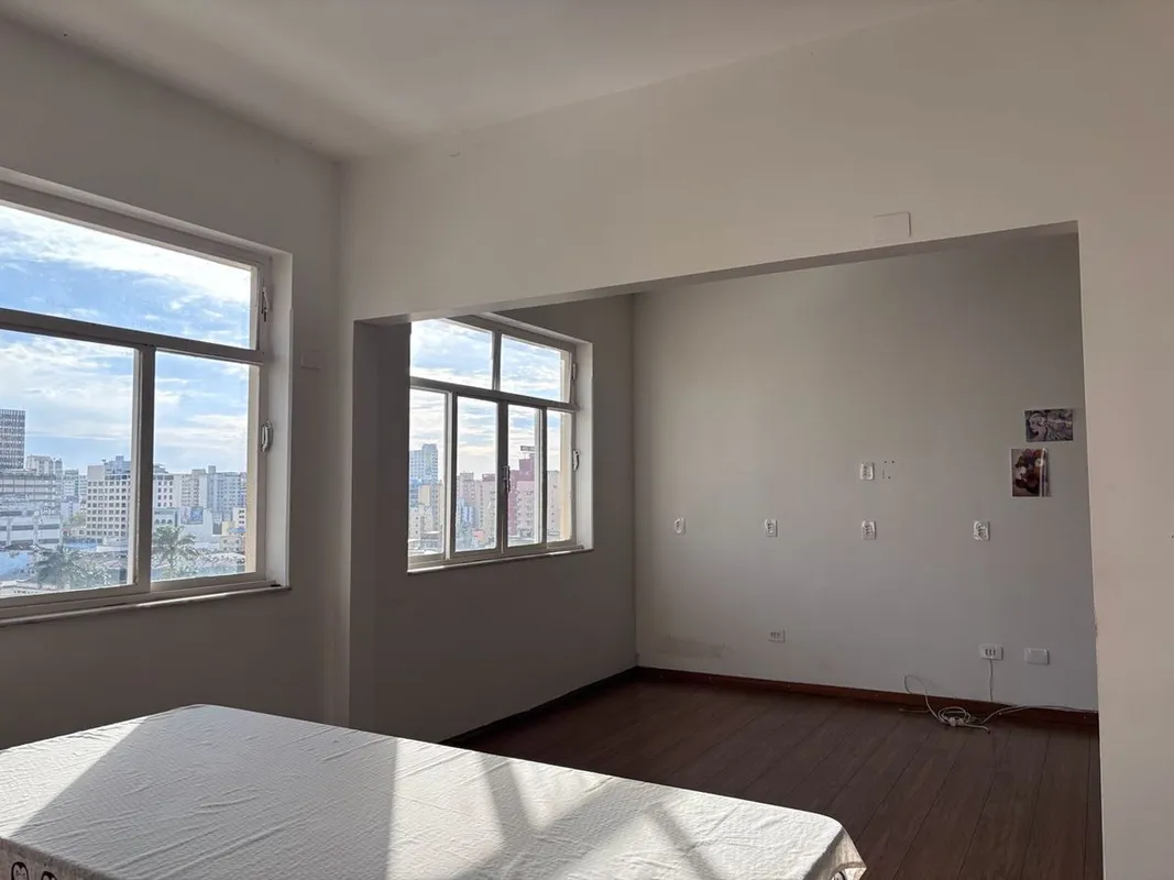 VENDO dois aptos um ao lado do outro. total de 220 metros.so podendo ser vendido...