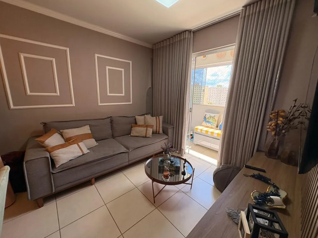Excelente apartamento mobiliado com 2 quartos, sendo 1 suíte, sala ampla e aconc...