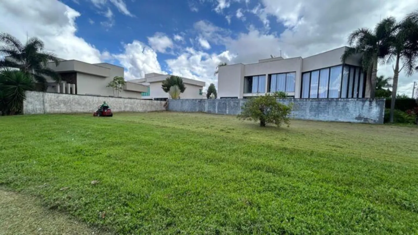 Excelente oportunidade para construir a casa dos seus sonhos em um dos condomíni...