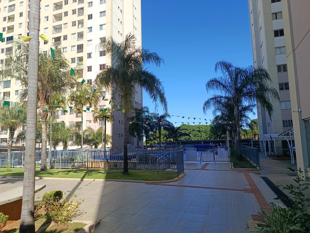 Apartamento 3 qtos, Suite com armario e espelho, banheiro com armario e espelho,...