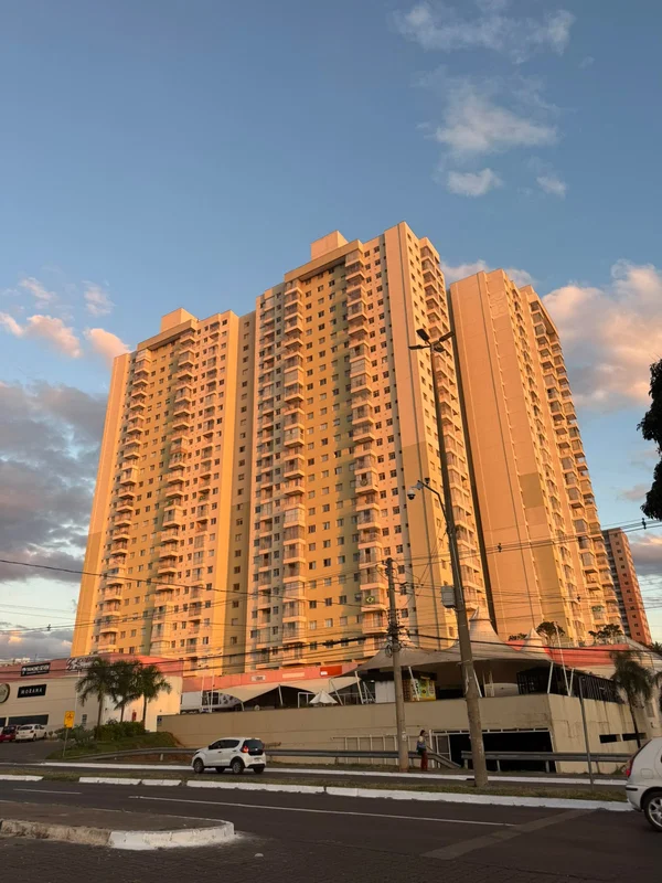 Descubra um apartamento confortável e bem localizado na Quadra 55, SETOR CENTRAL...