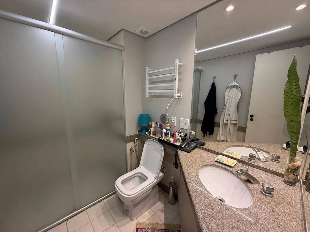Apartamento reformado e sofisticado no coração do Setor OesteSe você busca confo...