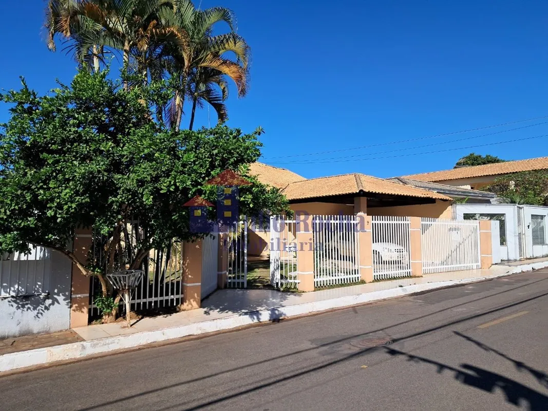 JULIO ROCHA IMOBILIÁRIA VENDE!LINDA CASA TÉRREA NO CONDOMÍNIO JARDIM BOTÂNICO VI...
