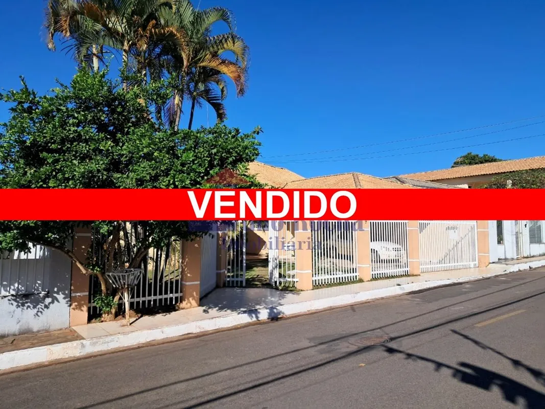 JULIO ROCHA IMOBILIÁRIA VENDE!LINDA CASA TÉRREA NO CONDOMÍNIO JARDIM BOTÂNICO VI...