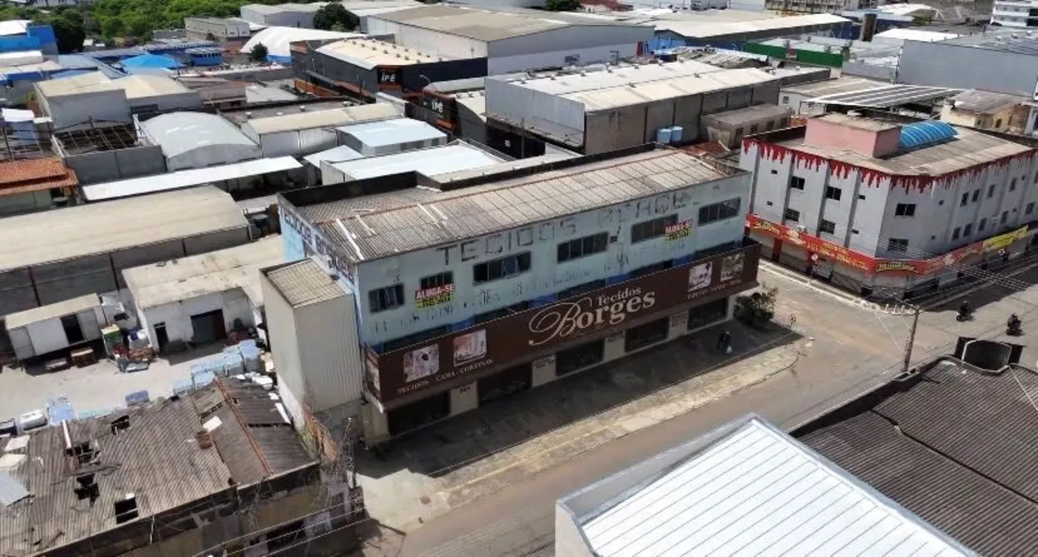 Amplo, funcional e pronto para sua empresa operar.Este mezanino com 360 m² possu...