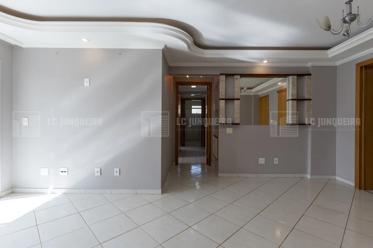 Apartamento:- 3 quartos, sendo 1 suíte;- Armários planejados em todos os cômodos...