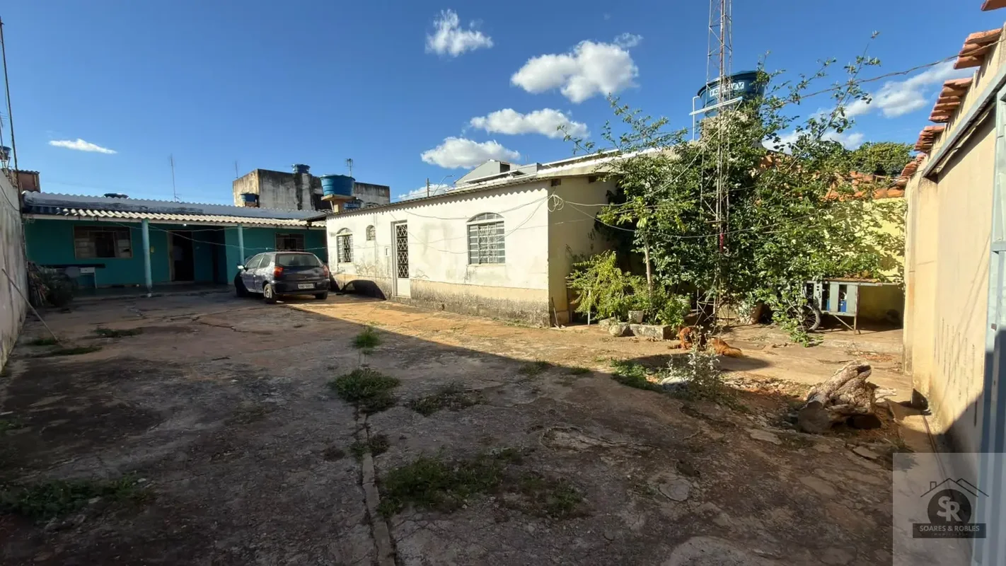 Quadra 39, setor leste-Gama, 2 casas no terreno, 275m² - R$: 300.000 Aceita Fina...