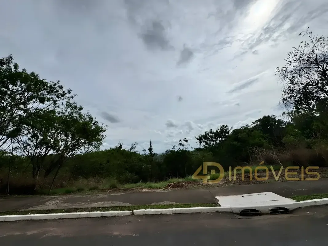 LOTE 1.000M² NO RESIDENCIAL SANTA MONICA — JARDIM BOTÂNICO/DFExiste um momento e...