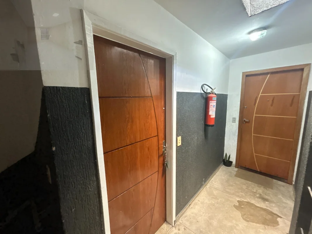 FD vende!Òtima localização !Apartamento de 01 quarto , no segundo andar .ACEITA ...
