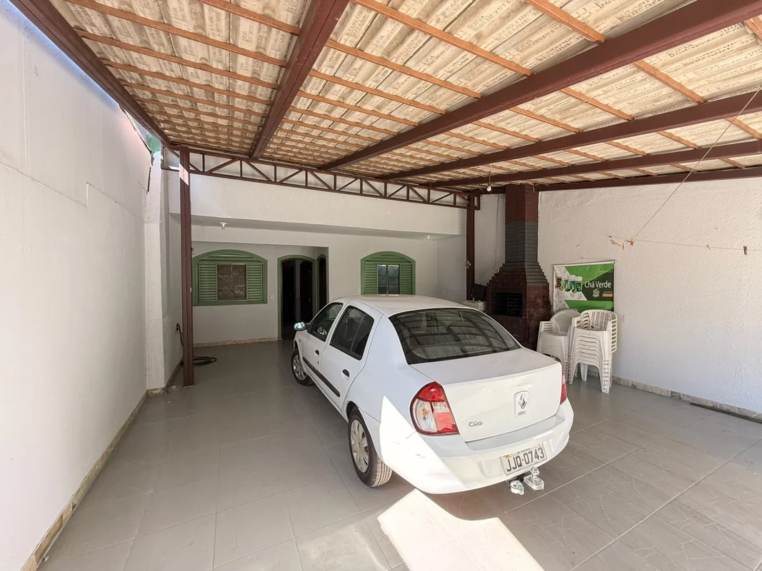 Casa de 4 Quartos à Venda – Condomínio das PalmeirasExcelente oportunidade para ...