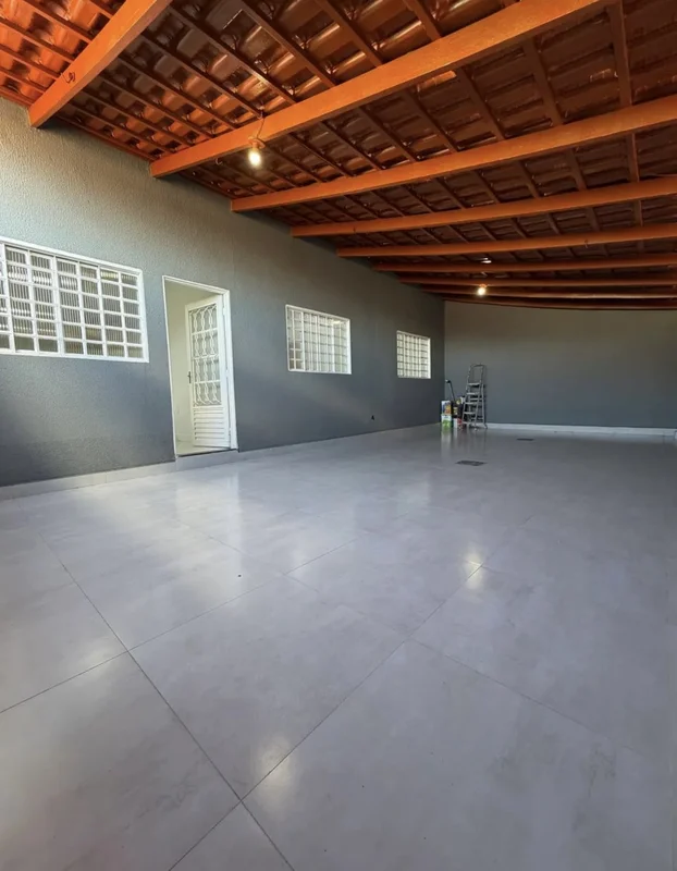 Descubra uma casa acolhedora na Rua JC 17, no Residencial Jardim Canedo II, em S...