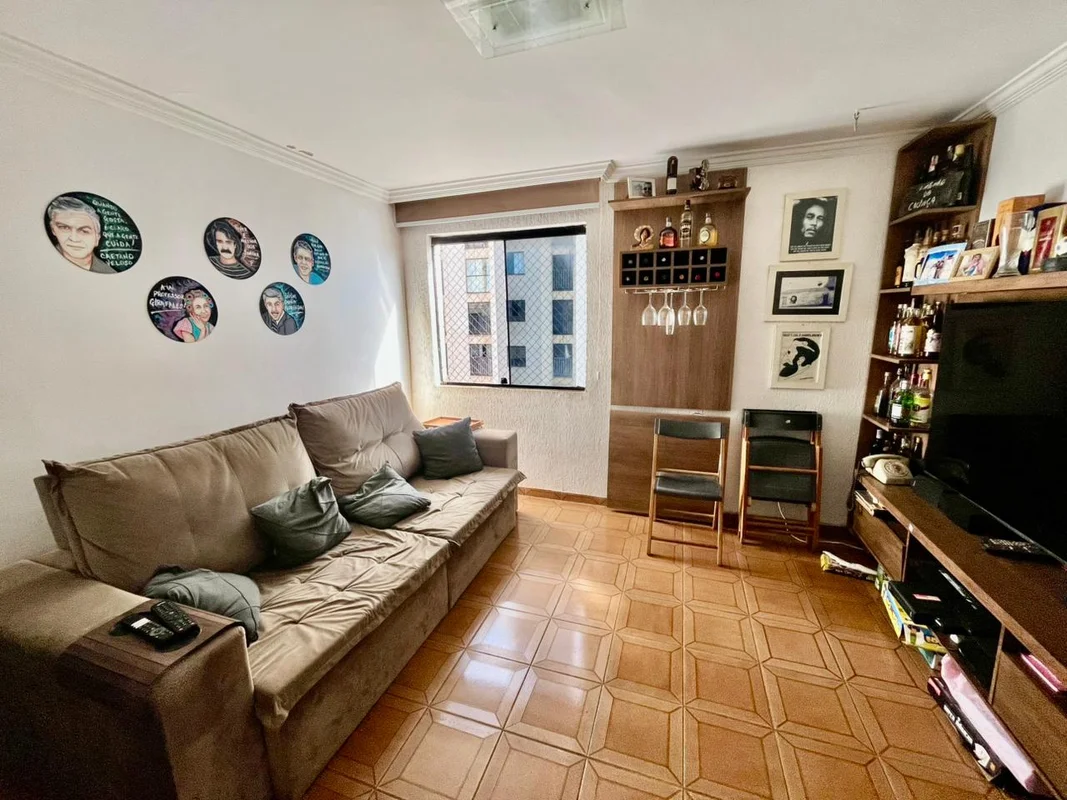 *VENDE-SE APARTAMENTO NA CNB 09* – EXCELENTE LOCALIZAÇÃOApartamento muito bem lo...