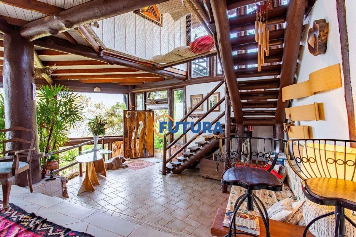 A FUTURA NEGÓCIOS IMOBILIÁRIOS disponibiliza para VENDA:Chácara escriturada a ap...