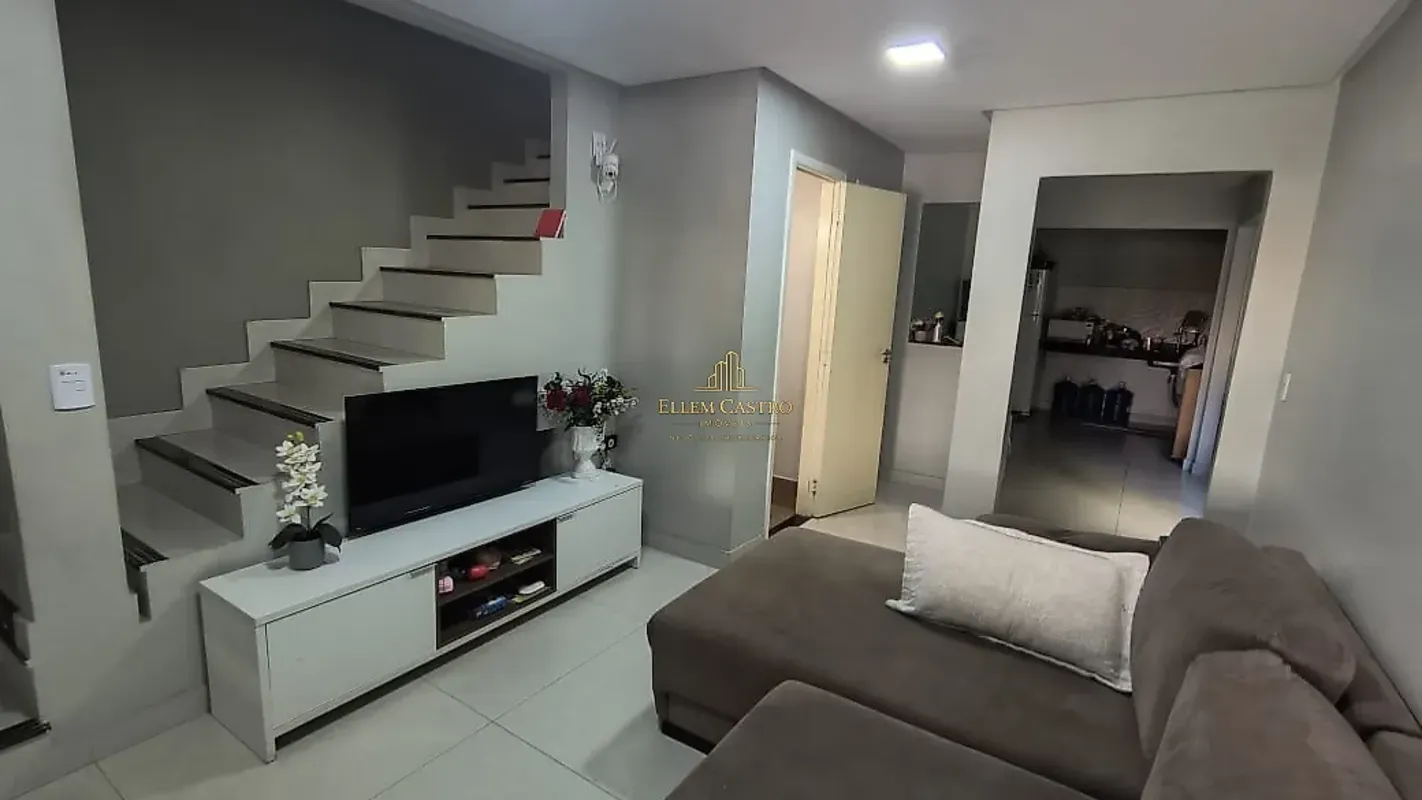 VENDE-SE | SOBRADO EM CONDOMÍNIO FECHADOR$ 650.000,00Condomínio Village do Parqu...