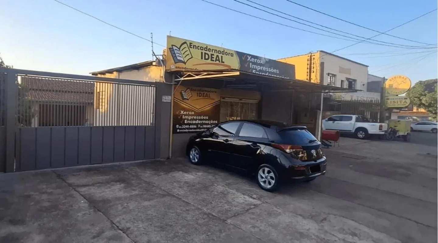 Casa com excelente Localização Comercial.Avenida Oeste - Setor Norte Ferroviária...